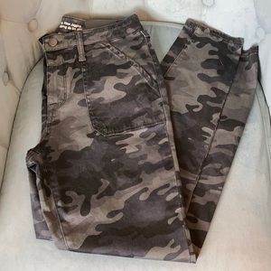 Mossimo Camo Jeggings NWT